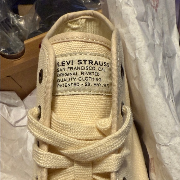 Levi's Men's Beige High-Top Sneakers - Picture 3 of 4